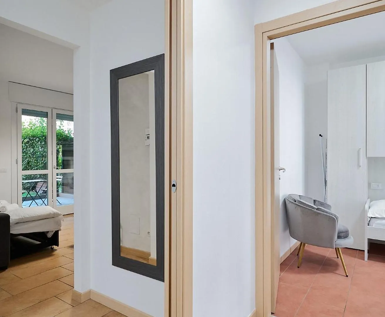 Xenia Apartments - Spacious And Bright New Flat With Garden Μιλάνο